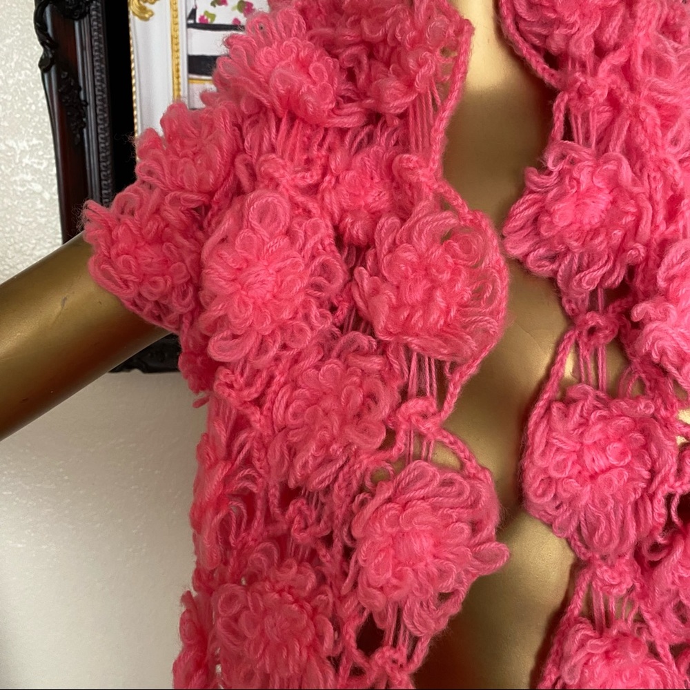 Vintage Rosette Floral Knit Shawl Scarf - Picture 6 of 10